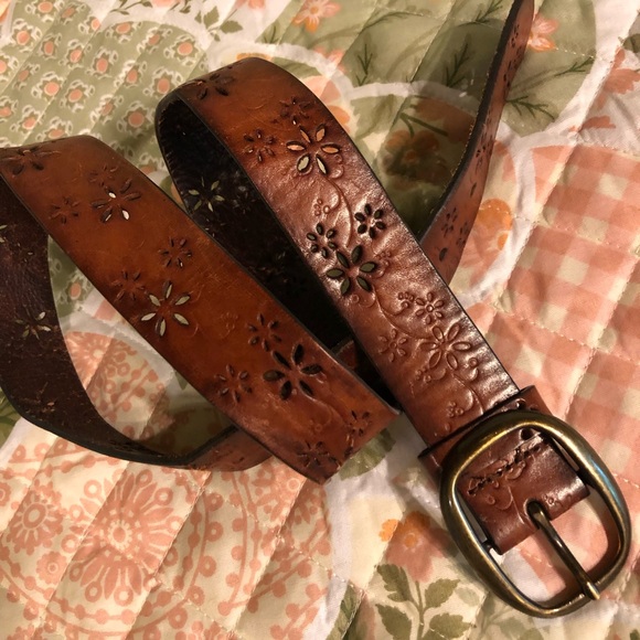 Accessories - Leather BELT cutout flowers